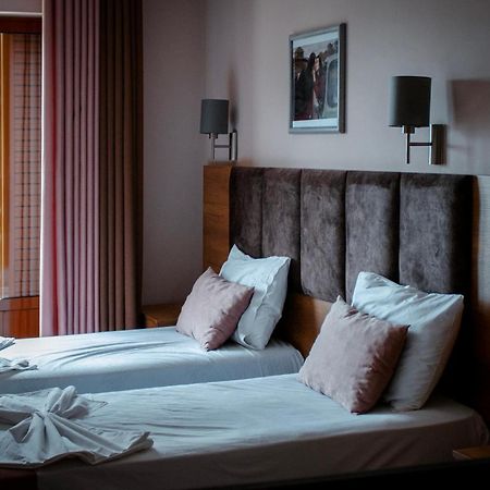 Hotel Fron Saranda Zewnętrze zdjęcie