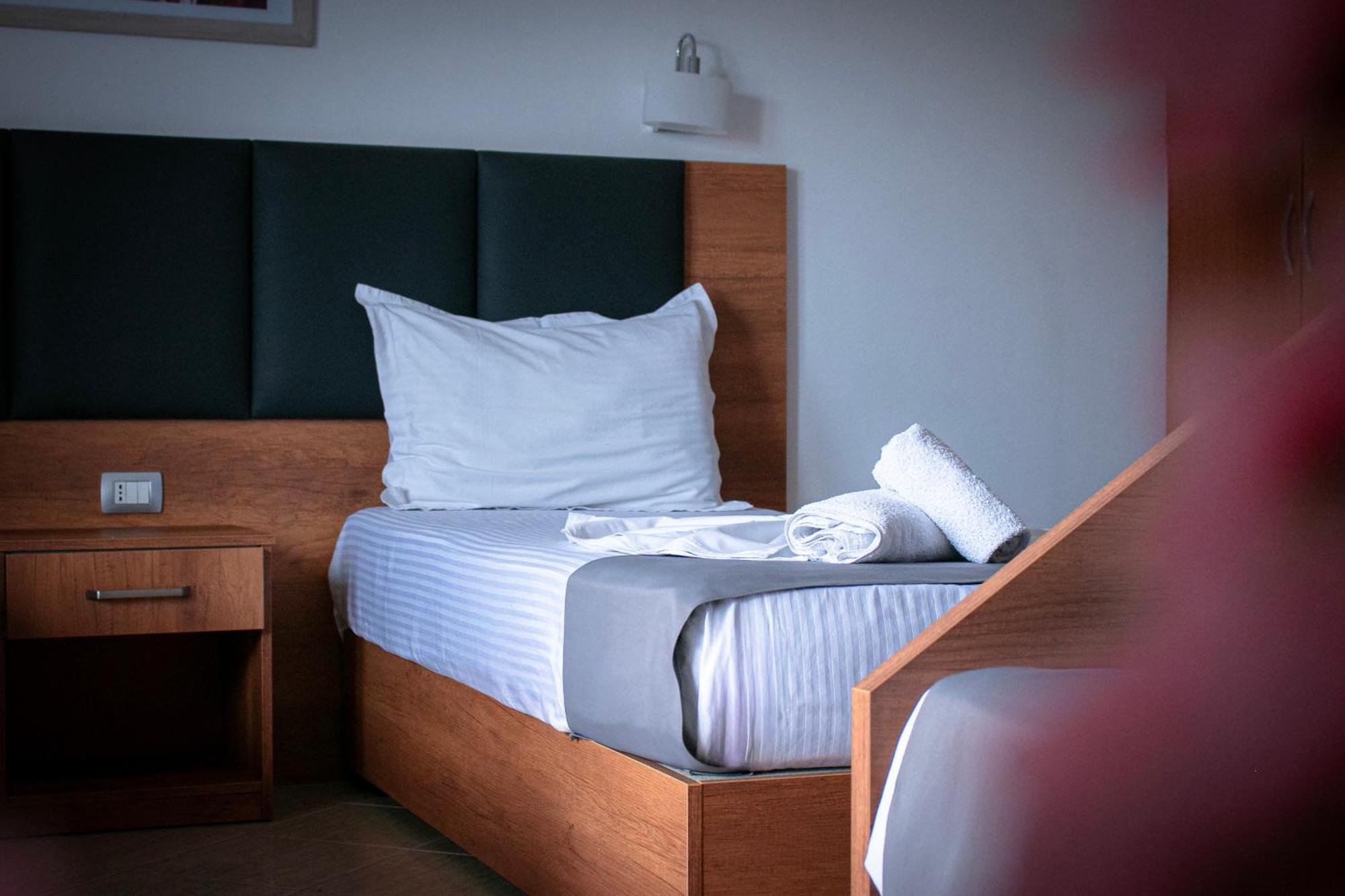 Hotel Fron Saranda Zewnętrze zdjęcie