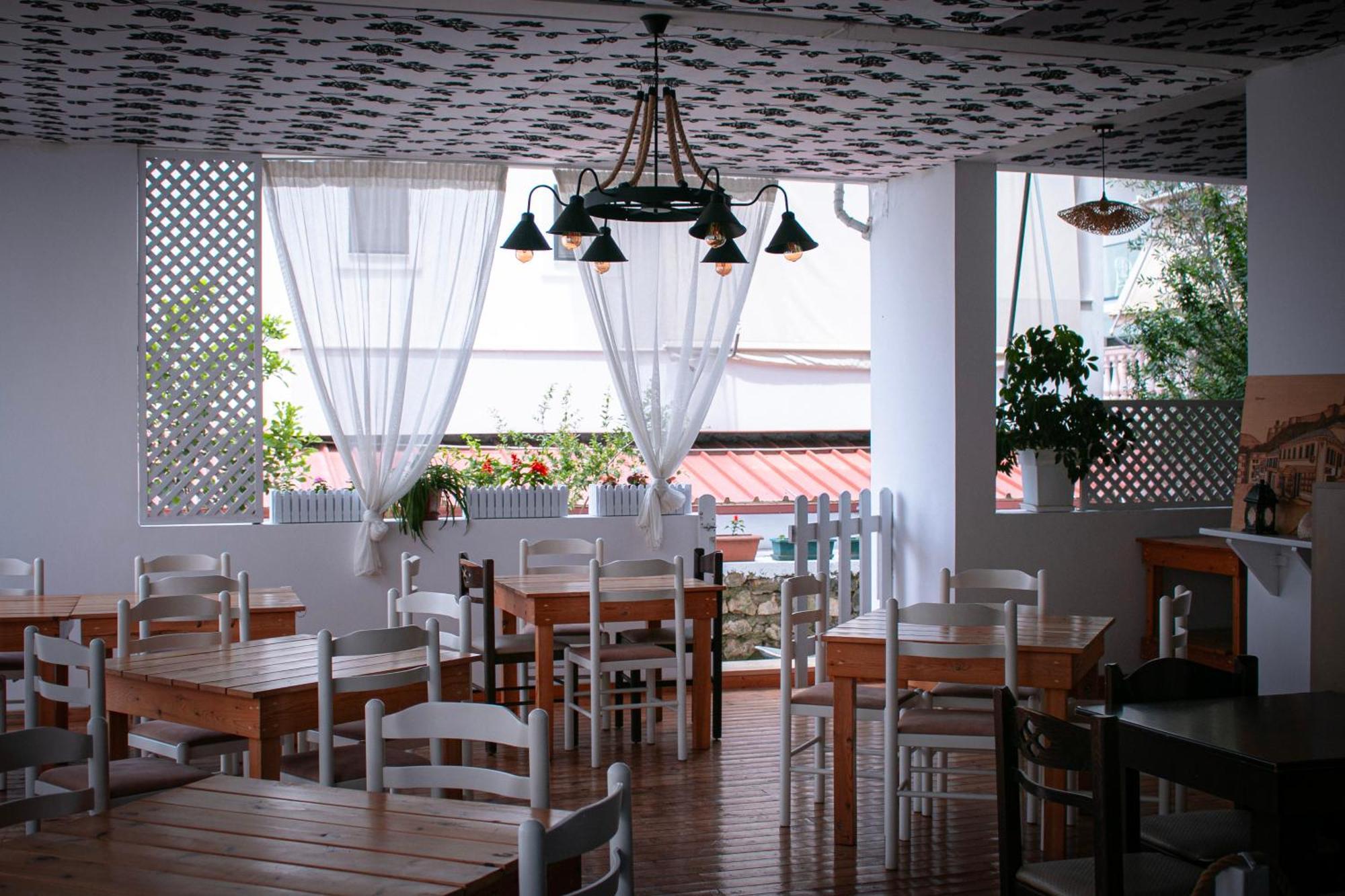 Hotel Fron Saranda Zewnętrze zdjęcie