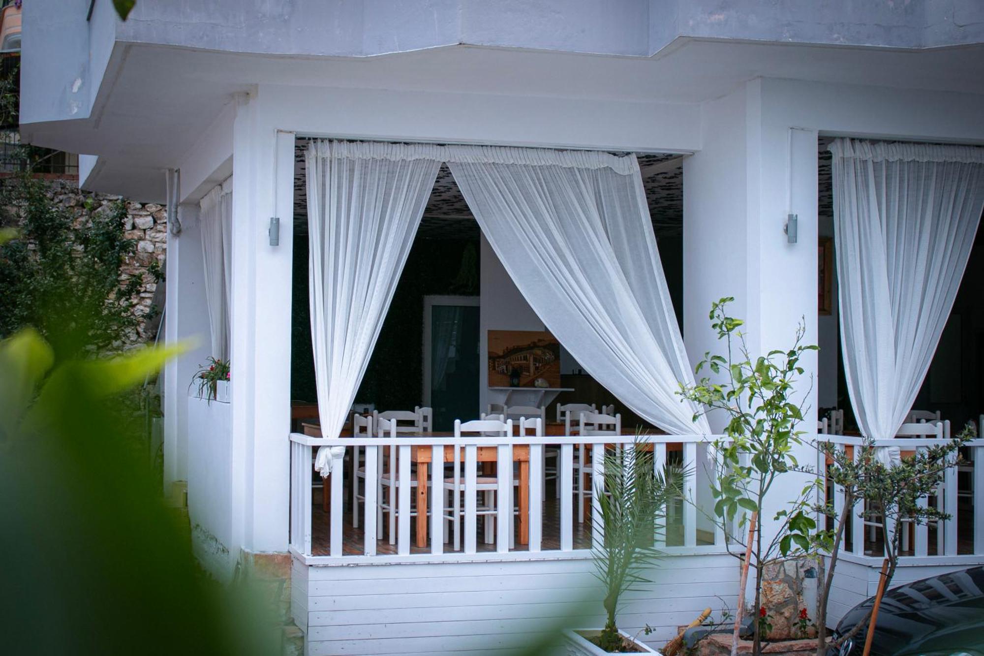 Hotel Fron Saranda Zewnętrze zdjęcie