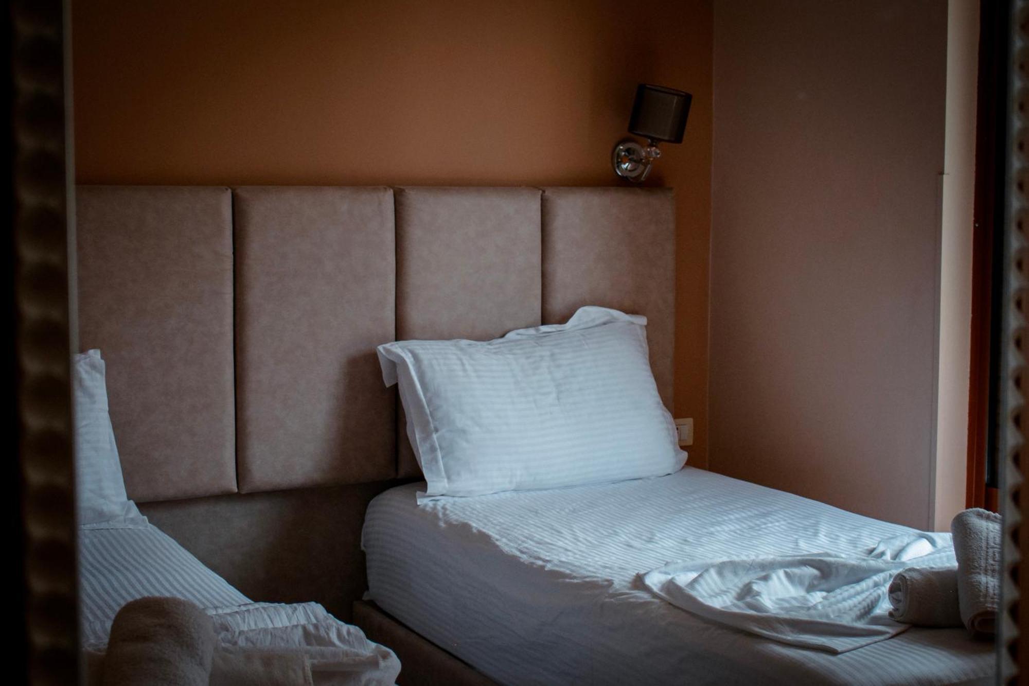 Hotel Fron Saranda Zewnętrze zdjęcie